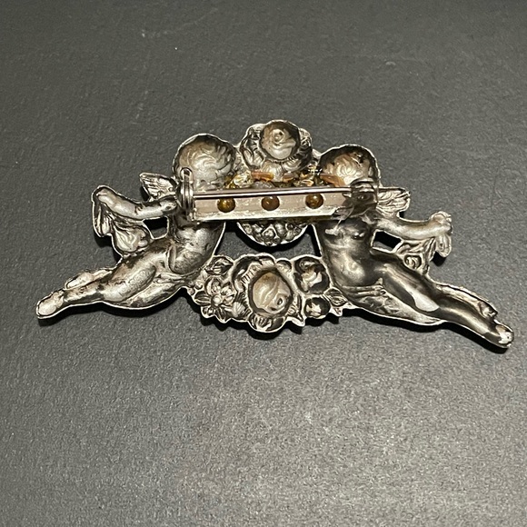 Double Cherub Angel Vintage Brooch Silver Tone Repousse Cupids Flying Babies - Picture 3 of 8